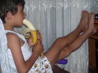 eating-banana